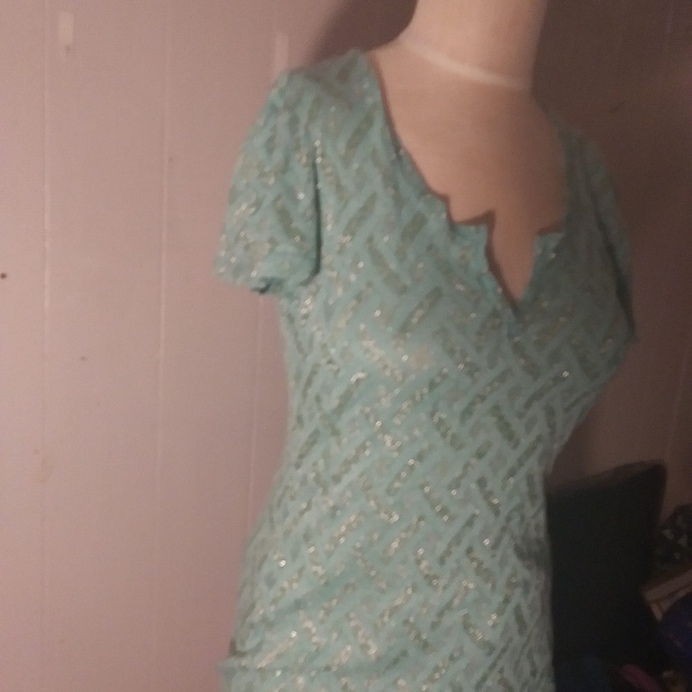 Seafoam green metallic rayon blend geometry print art deco tee size medium